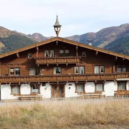 Haus Hoelzlbauer 18 *